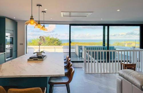 Moelfre House | Pass the Keys The View in Moelfre for 8 people with sea views