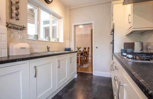 Shrewsbury House | Pass the Keys | Two bedroom Victoria Town house, easy walk of town