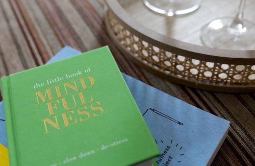 Pentrefelin House | Pass the Keys | Y Beudy, Glanddu