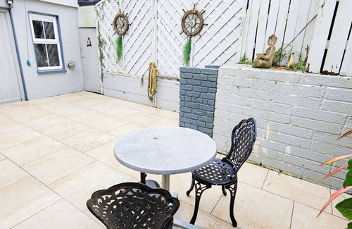 Passage East Apartment | Passage East Holiday Home