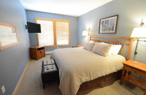 Copper Mountain Village Apartment | Passage Point 215
