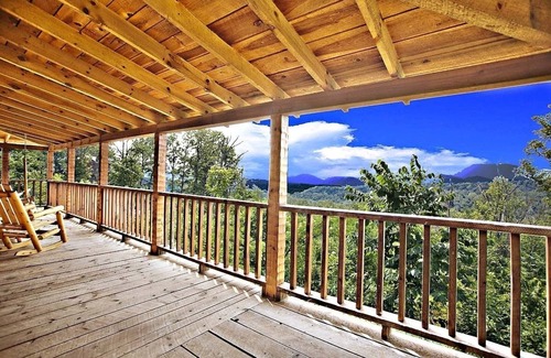 Sevierville Cabin | Passion's Peak - Sleeps 2