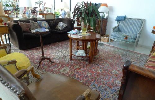 Pezenas Bed & Breakfast | Patio 3 Pézenas CENTRE il y a plus cher mais c est moins bien