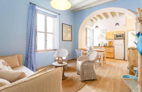 Old Town Apartment | PATIO-Caleta Beach Home by Cadiz4Rentals