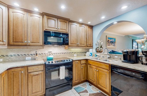 Butler Beach Condo | Patio Condo in Oceanfront Community w/Pool – Walk to Beach