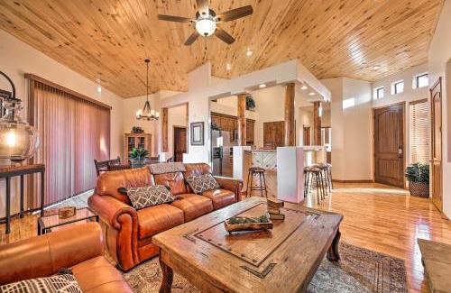Torreon House | Patio, Deck and Grill Spacious Show Low Home!