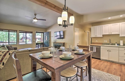 Pinetop Cabin | Patio, Fenced Yard: Pet-Friendly Pinetop Cabin!