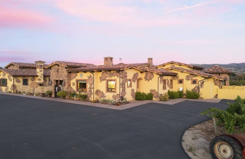 Temecula House | Patio, Fireplace & Soaking Tub | The Casita on 12-Acre Temecula Vineyard Estate
