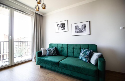 Praga Apartment | Patio Praga Metro Apartment by BookingHost