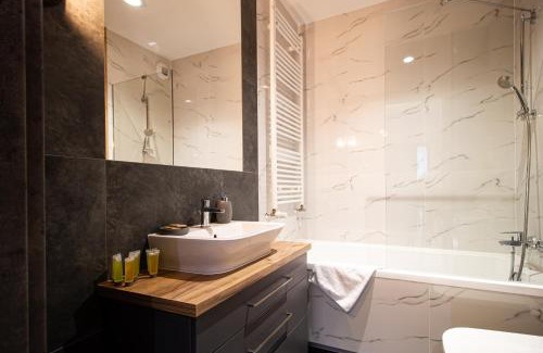 Praga Apartment | Patio Praga Metro Apartment by BookingHost