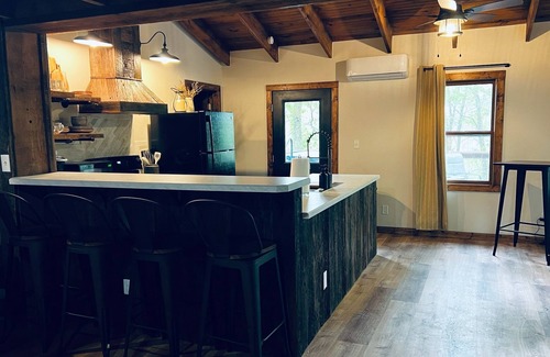 Paoli Cabin | Patoka River Hideaway