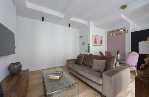 Faubourg-du-Roule Apartment | Patras, 4 stars, Luxury at 1 minute walk to the Champs-Elysées