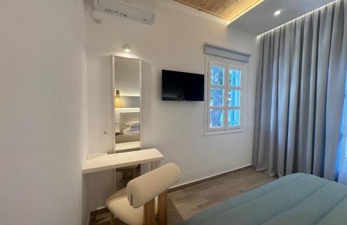 Fournoi House | Patras Rooms est 1990