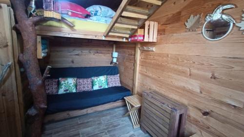 Chatuzange-le-Goubet Ski Chalet | patrice et chrstel Cabane en bois