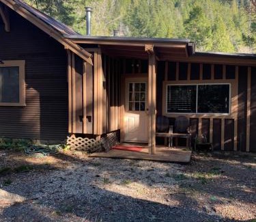 Gasquet Cabin | Patrick Creek Lodge