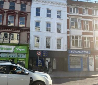Cork City Centre Apartment | Patrick Street Townhouse