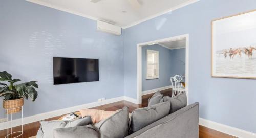 Merewether House | Pattys Cottage - Pet friendly home in Merewether