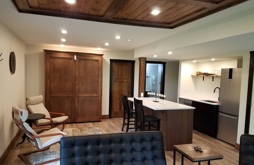 The Galena Territory House | Paula's Folly: quiet upscale home with fantastic views of the Galena Territory.
