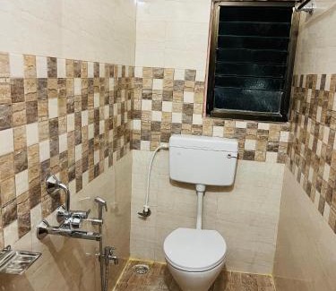 Sualkuchi House | Pauls inn