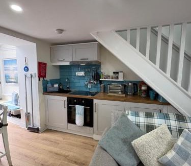 Brynsiencyn House | Pauls Place