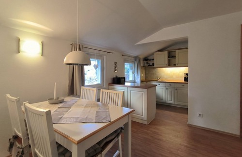 Silberstedt House | Paulsen: Holiday home with fenced garden and fireplace - Ferienhaus Paulsen