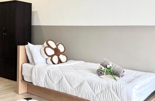 Bandar Tun Razak Apartment | Pavilion 2 Revol Sky Pool 2-3 pax LS25