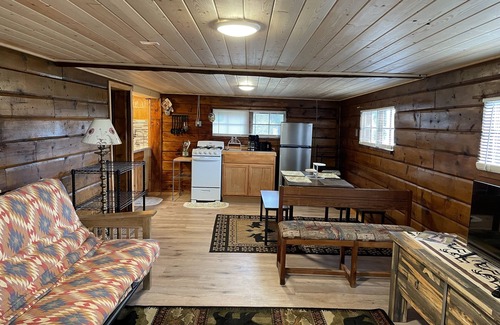El Porvenir Cabin | Pavilion Cabin - El Porvenir Cabins - Hermits Peak