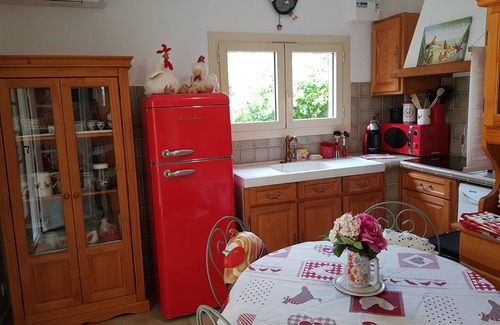 Six-Fours-les-Plages Cabin | Pavilion with swimming pool, garden and private parking - near sea and city center