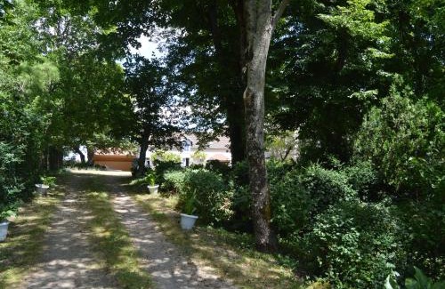 Jeu-les-Bois House | Pavillon de chasse 19ème, 2 chambres, jardin, proche GR46, WiFi - FR-1-591-626