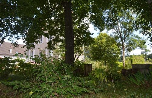 Jeu-les-Bois House | Pavillon de chasse 19ème, 2 chambres, jardin, proche GR46, WiFi - FR-1-591-626