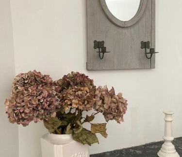 Chateauneuf-du-Rhone Apartment | Pavillon de l’Étang