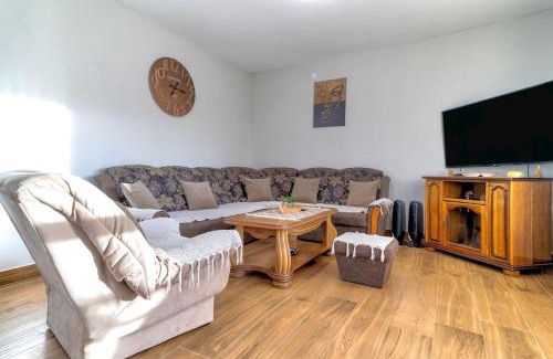 Virpazar House | Pavle's Oasis