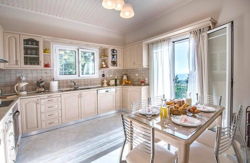 Ieromonachos Villa | Paxoi Serene Oasis - Mylos Mediterranean Charm