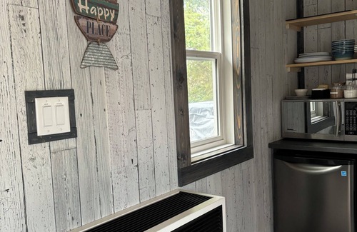 Mountain View Cabin | Payne Lake Wilderness Huts - Trout Creek