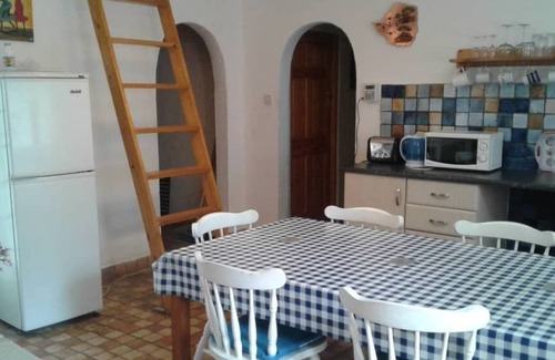 Juliasdale Cottage | Paz Cottage