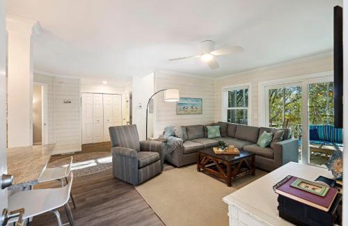 Pelican Bay House | PB48: 48 Pelican Bay