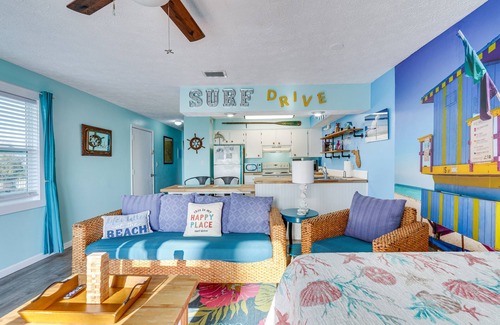Bel Air Apartment | PCB Apt w/Balcony & Gulf Views: Walk to Beach