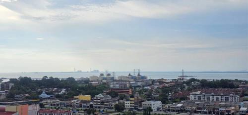 Kampung Bahasa Kapor Apartment | PD D'Wharf High Floor Studio With Private Entrance And Seaview Balcony