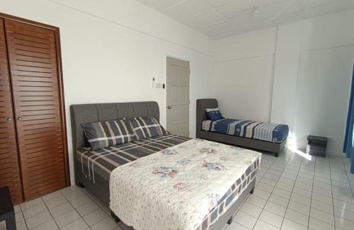 Taman Haji Zainal Apartment | PD Paradise Lagoon North Penthouse B-2-4