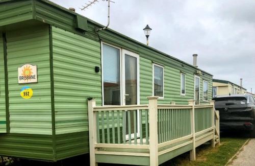 Skegness House | PD Wonderwall Caravan, Direct beach access & Beds made on arrival & GCH