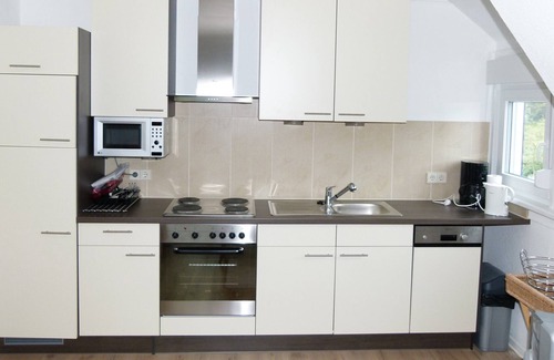 Kuckelheim Apartment | Peace and nature. Panoramic view, comfortable, spacious. With carport and terraces.