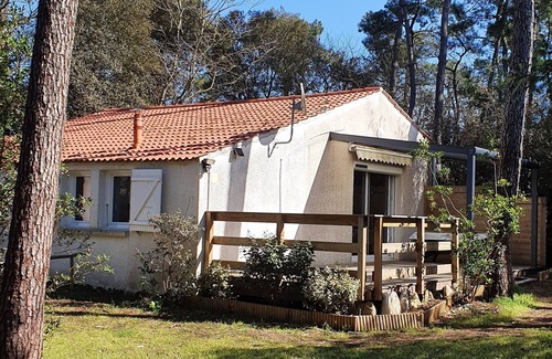 Jard-sur-Mer House | peace and quiet among the pines, chestnut and green oak