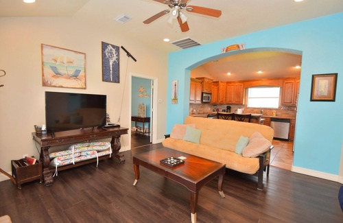 Crystal Beach House | Peace and Tranquility - 3 minute walk to beach! Ocean Views from deck!