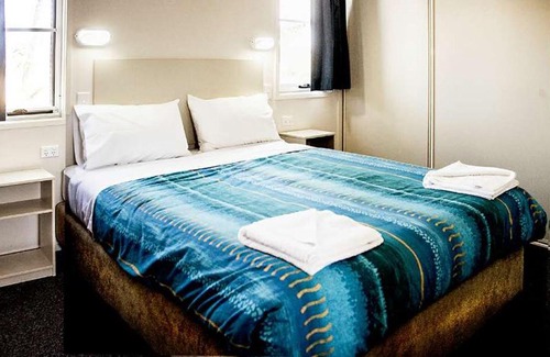 Sussex Inlet Resort | Peace Resorts - Jervis Bay Holiday Cabins in Sussex Inlet