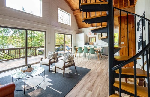 Tolland House | Peace & Tranquility In Tolland, Book Today!