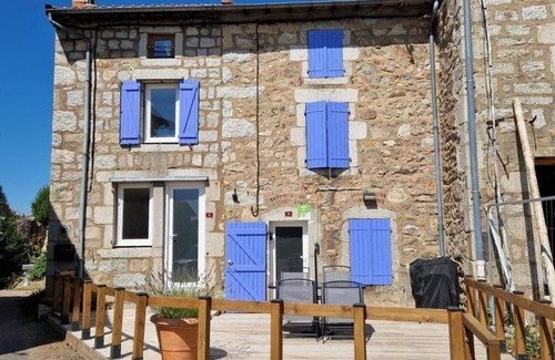 Saint-Nicolas-des-Biefs Cottage | Peaceful mountain getaway with fireplace and pets allowed