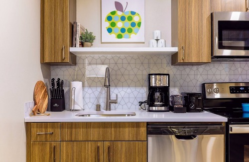 Riverside Apartment | Peaceful 1 Bed Travel Apartment with High Speed WiFi