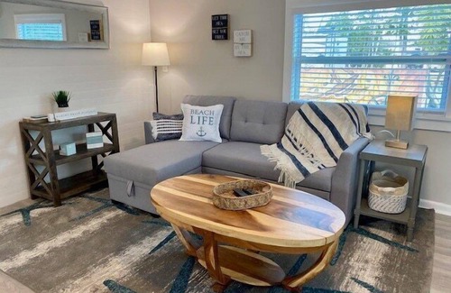 Key West Apartment | Peaceful 1 bedroom at Leo's