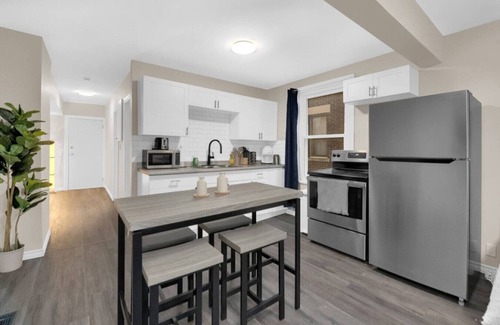 Bridgeview Apartment | Peaceful 2 Bed by Riverside