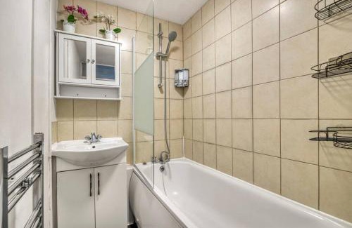 Newington Apartment | Peaceful 2-Bed South Bank